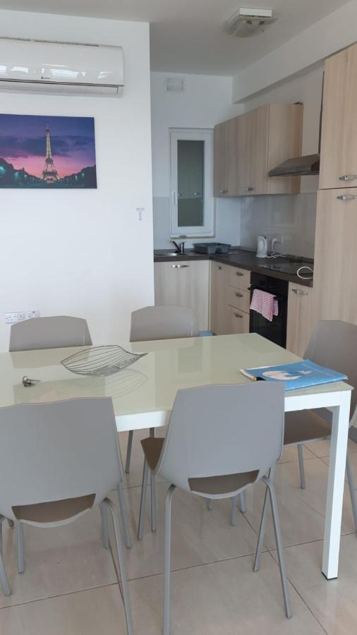 Flat 2 Blue Waves Apartment St. Paul's Bay